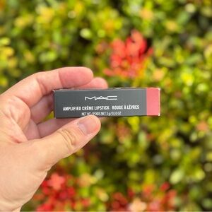 BNIB MAC Cosmetics Lipstick • Dubonnet